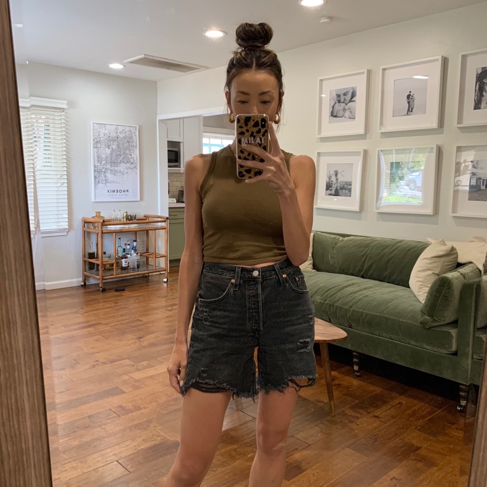 Levi’s 502 Shorts - Mid Thigh Distressed